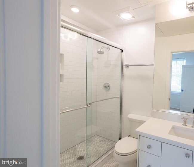 Building Photo - 2869 28th St NW