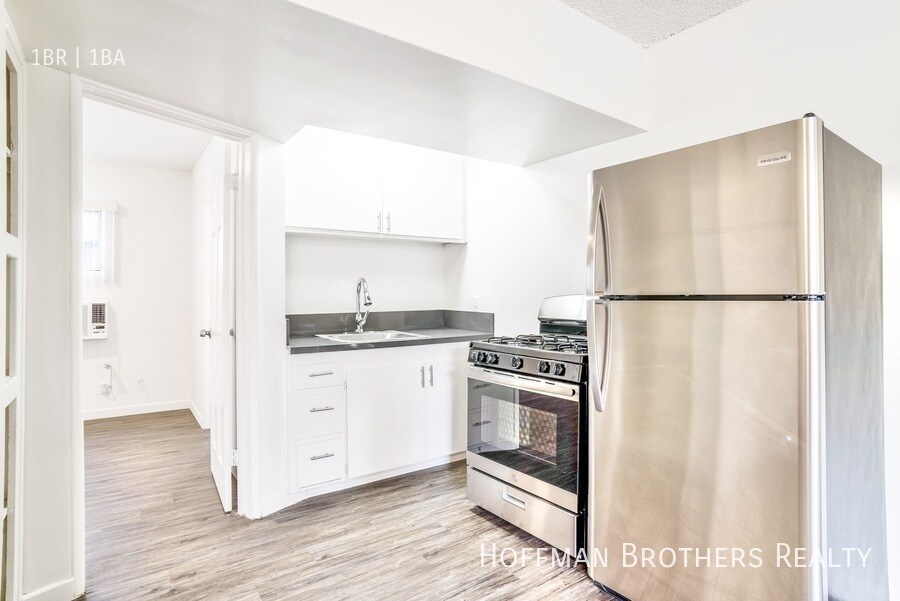 Building Photo - 4558 W 173rd St