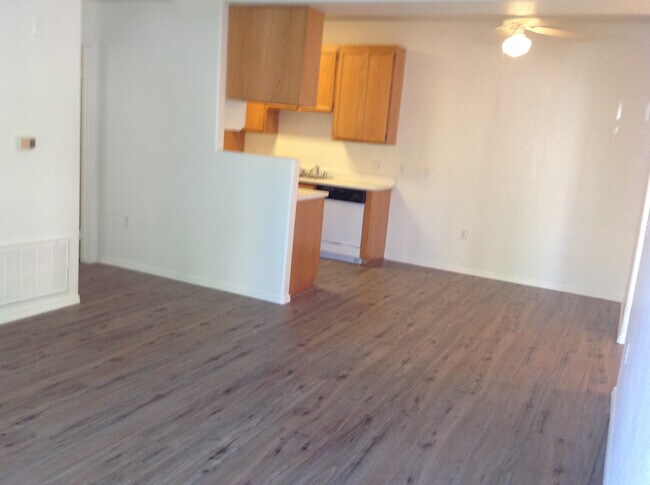 Building Photo - 3318 N Decatur Blvd