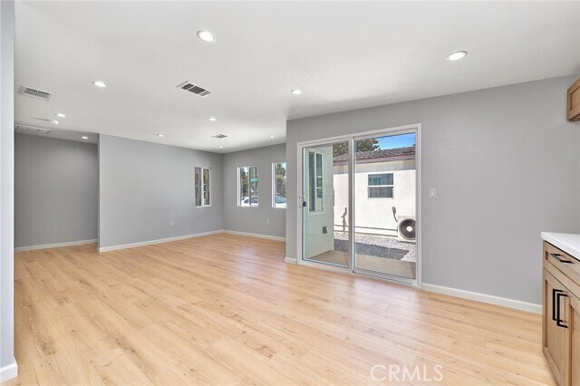 Building Photo - 708 N El Molino Ave
