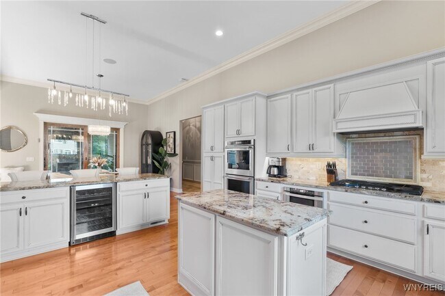 Building Photo - 9743 Cobblestone Dr