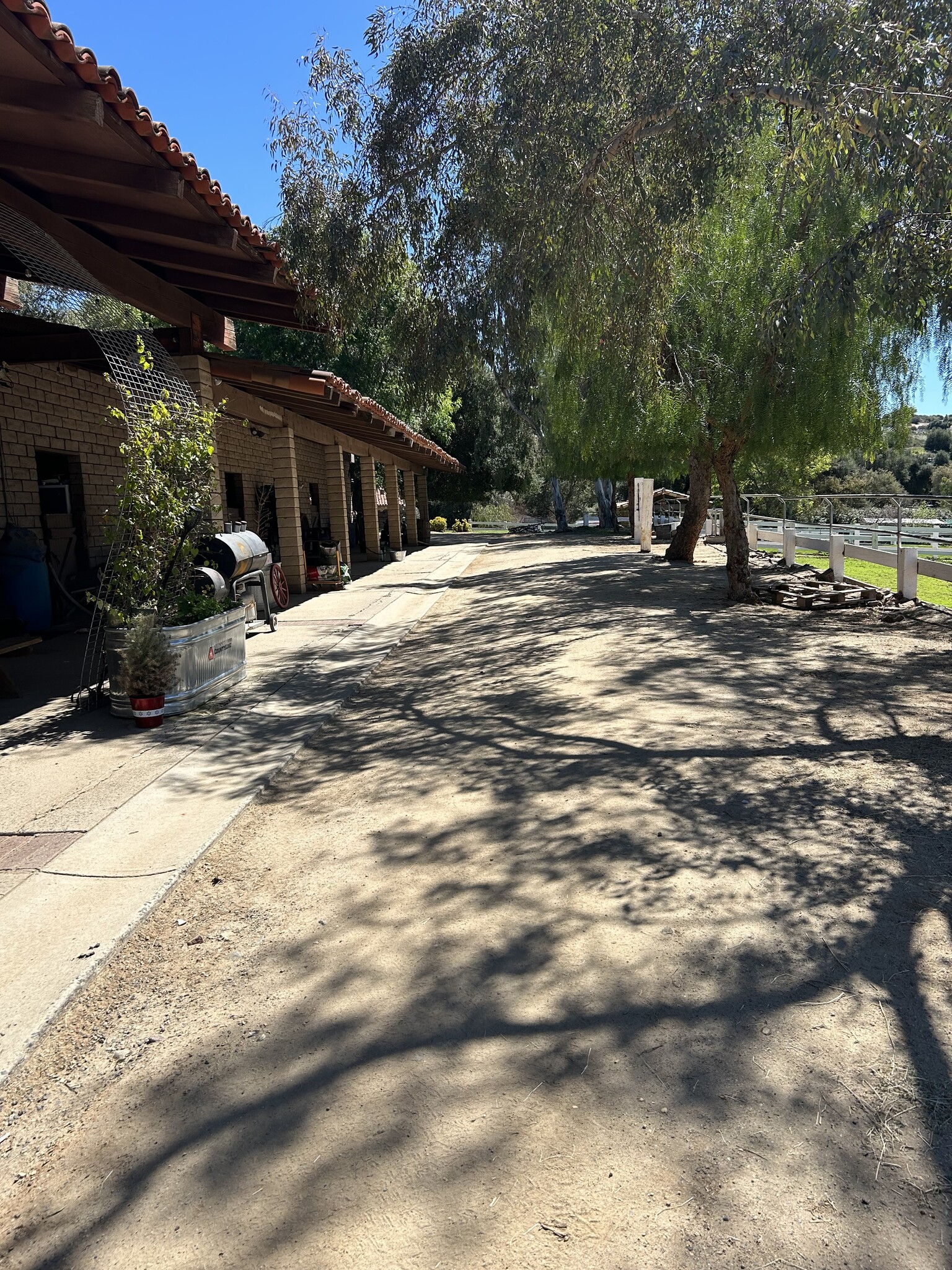 Building Photo - 40500 Avenida La Cresta