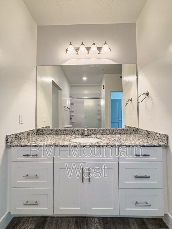 Building Photo - 875 S Depot St