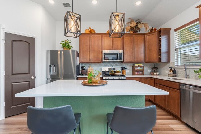 Building Photo - 3221 Climbing Gardens Ct