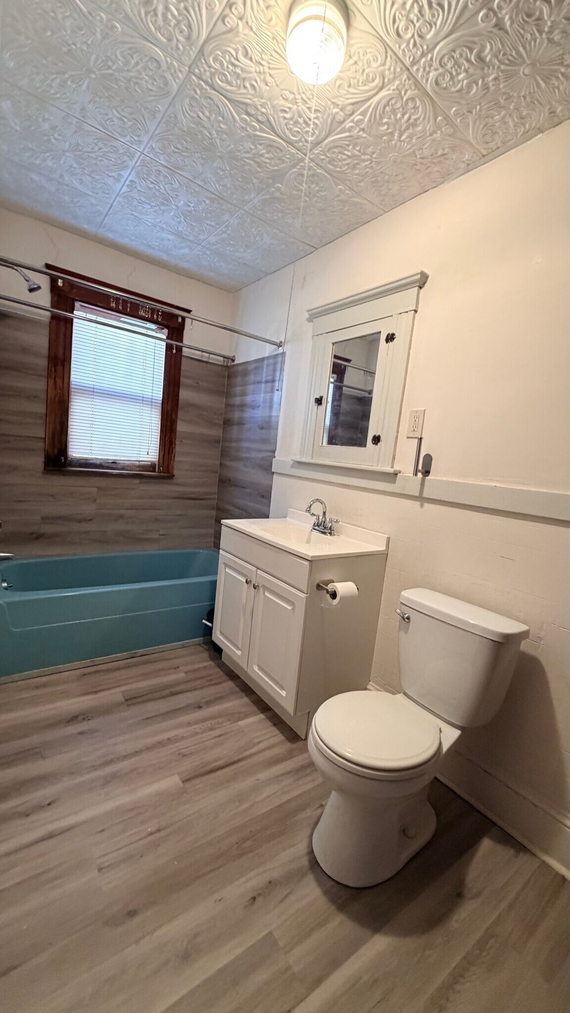 Building Photo - 27 Beechwood Ave