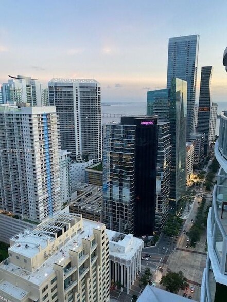 Primary Photo - 1060 Brickell Ave