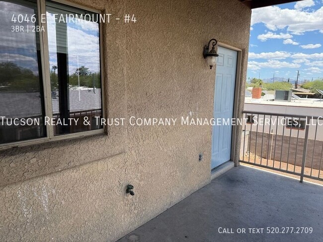 Building Photo - 4046 E. FAIRMOUNT-#4