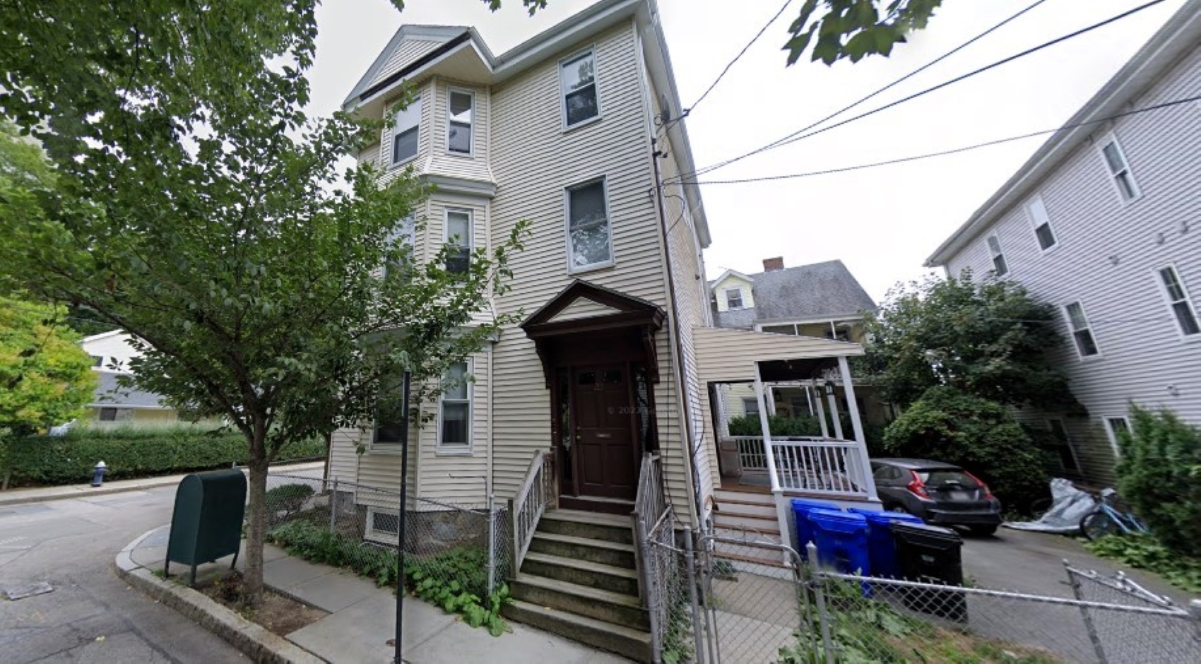 Building Photo - 23 Roberts St