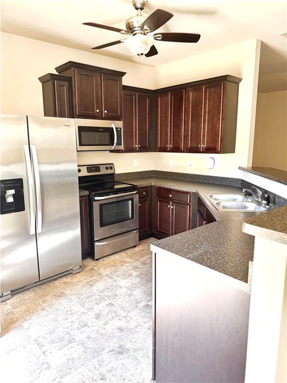 Building Photo - 629 Oakside Pl