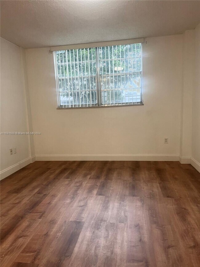 Building Photo - 14150 SW 84th St