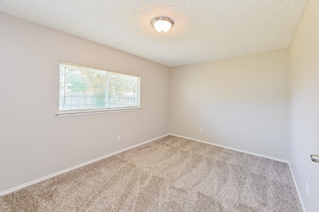 Building Photo - 8403 Rustwood Ct