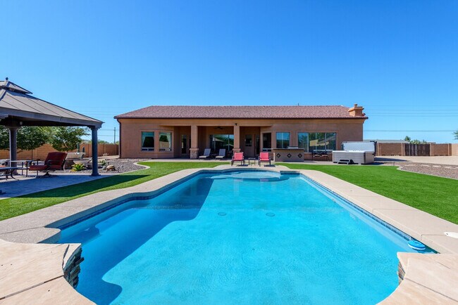 Building Photo - 37023 N 12th St