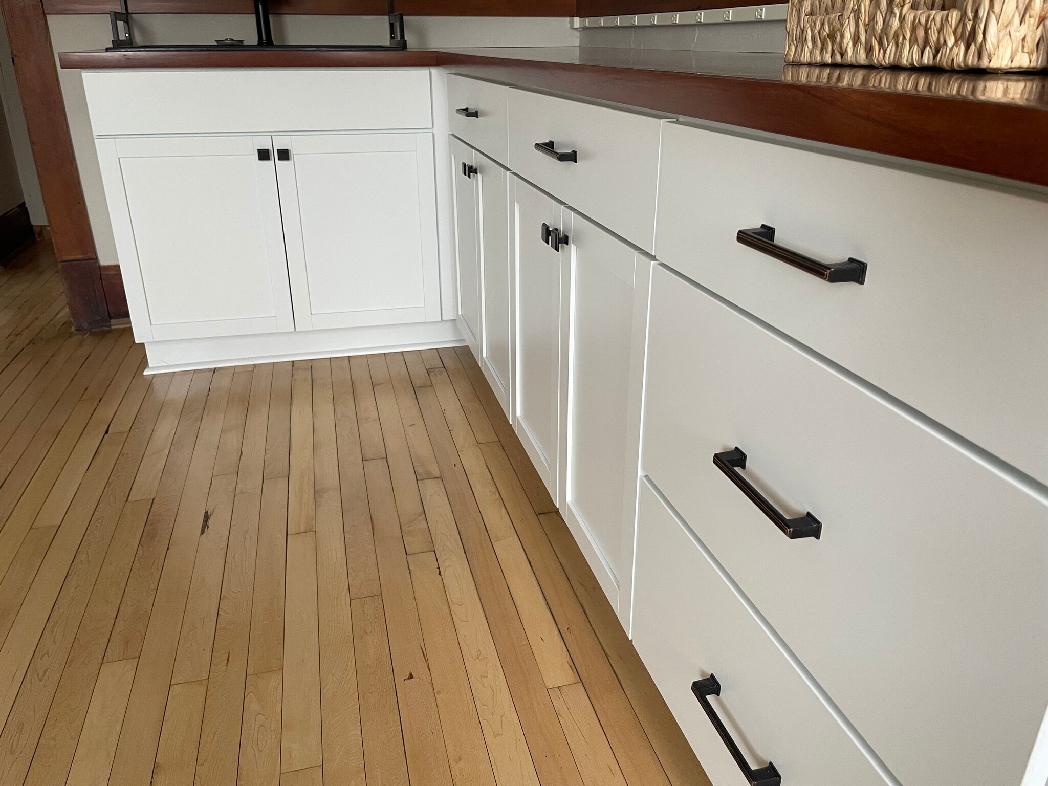 Newly rennovated Eat-in Kitchen - 632 E Burleigh St