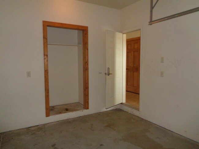 Building Photo - 343 Colter Loop