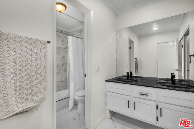 Building Photo - 1300 Midvale Ave