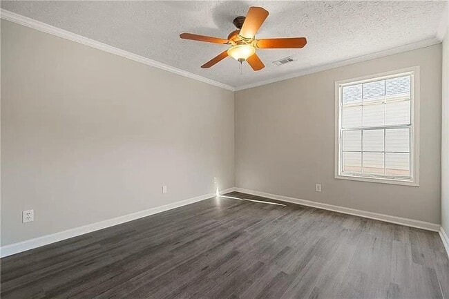 Building Photo - 2025 Brittania Cir