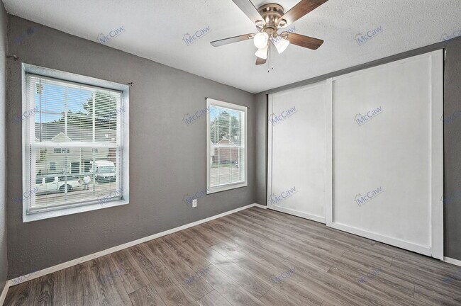 Building Photo - 9510 Olde Towne Row