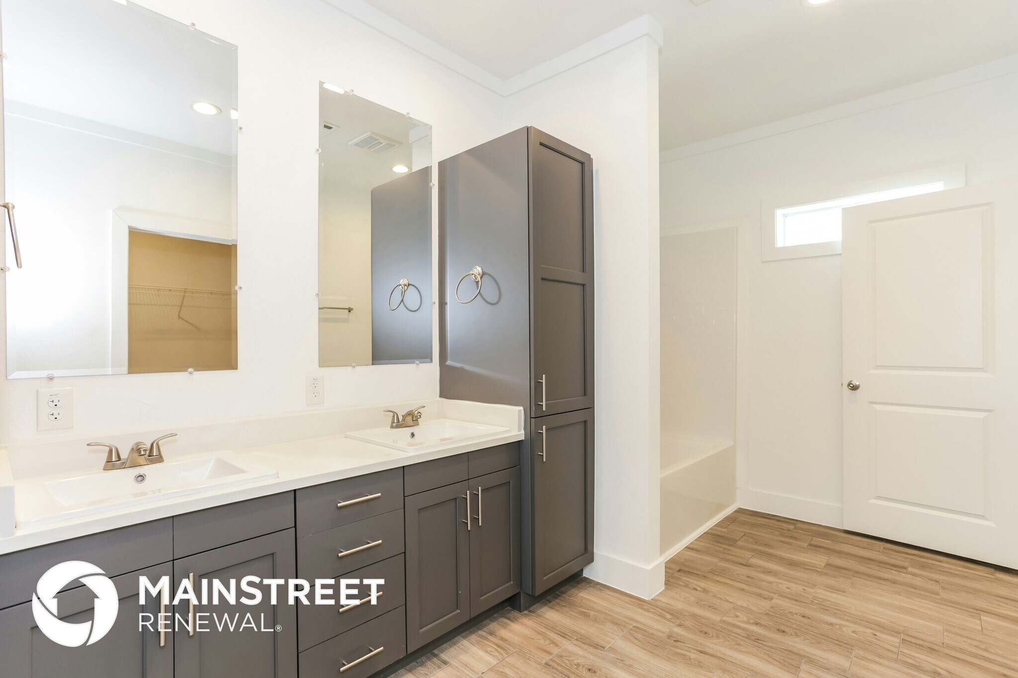 Building Photo - 2112 Belzise Terrace