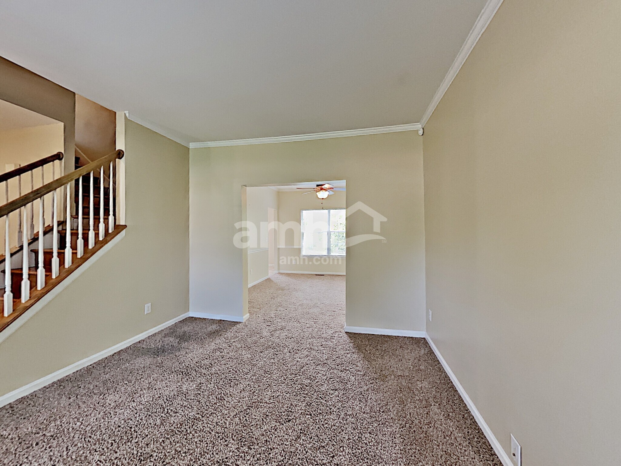 Building Photo - 147 Grove Ln S