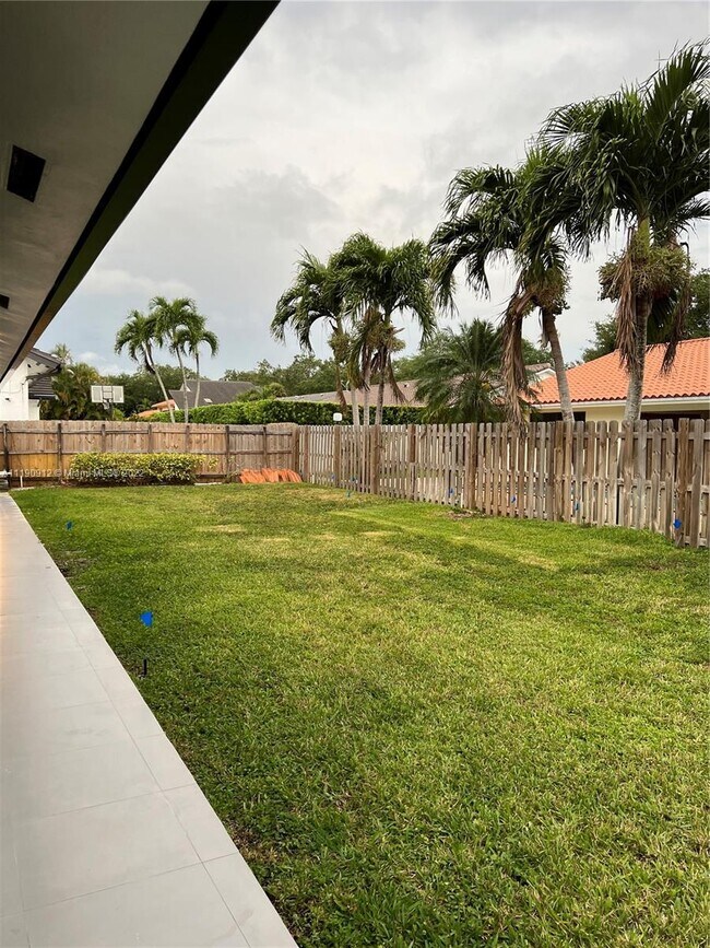 Building Photo - 8321 NW 167th Ter