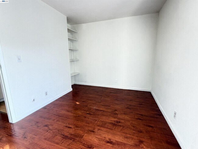 Building Photo - 1391 Monument Blvd