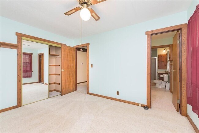Building Photo - 10903 N College Ave