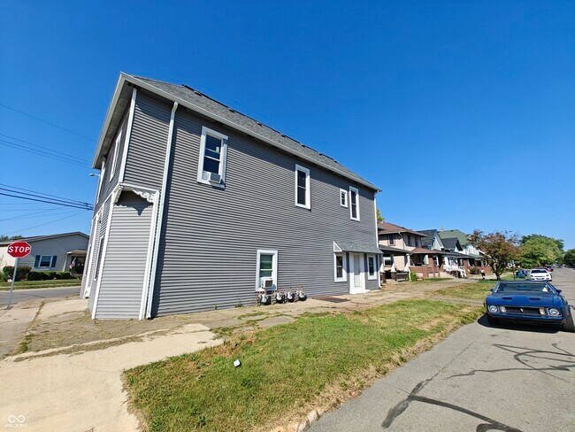 Building Photo - 116.5 Montgomery St