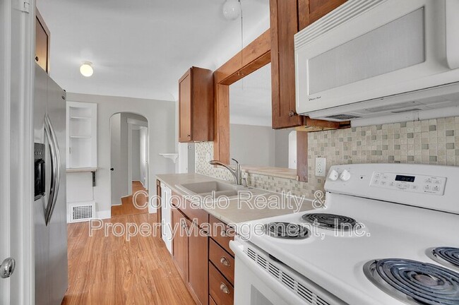 Building Photo - 1405 15th Ave