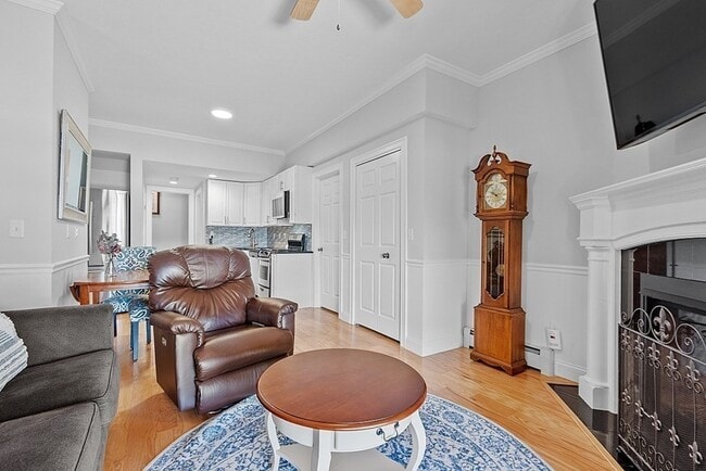 Building Photo - 164 S Ashburnham Rd