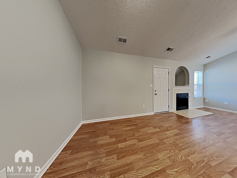 Building Photo - 6012 Bradford Ct
