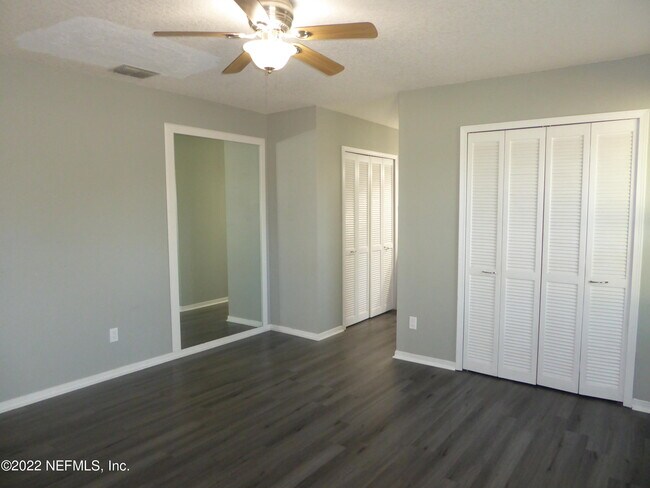 Building Photo - 14317 Coral Reef Dr S