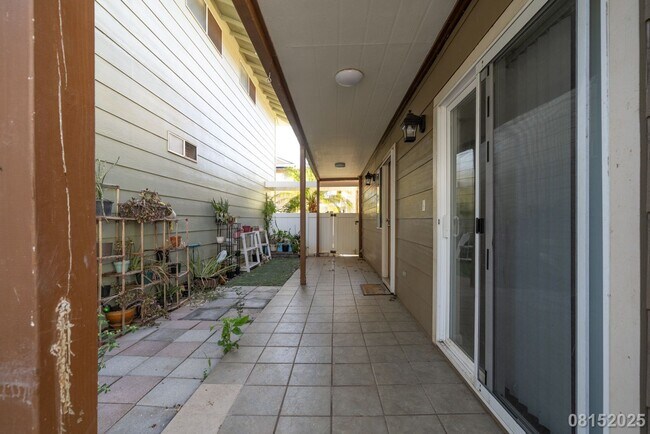 Building Photo - $3800 /3 Bed / 2 Bath / 3 Parking in Ewa B...