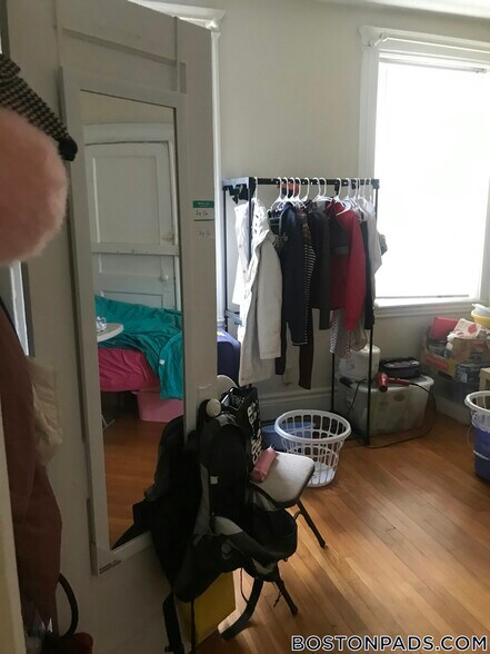 Building Photo - 103 Gordon St