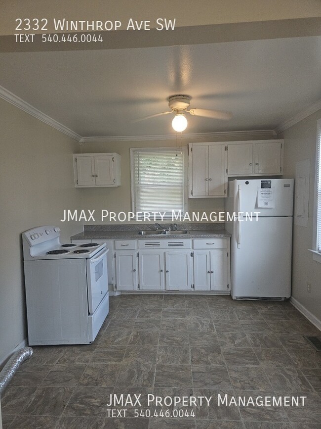 Primary Photo - 2332 Winthrop Ave SW