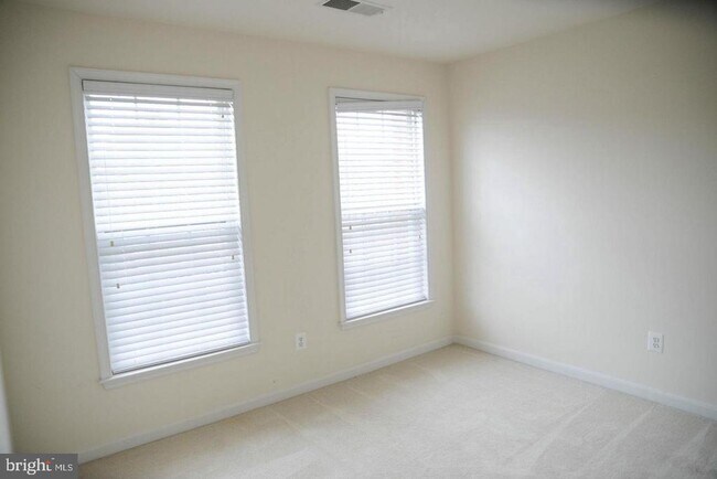 Building Photo - 41898 Cinnabar Square