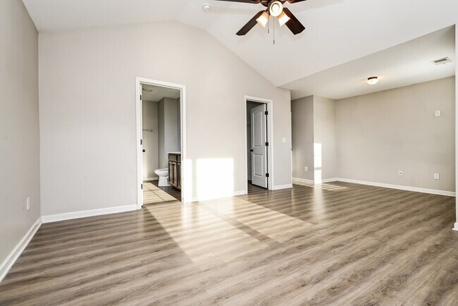 Building Photo - 706 Galveston Way