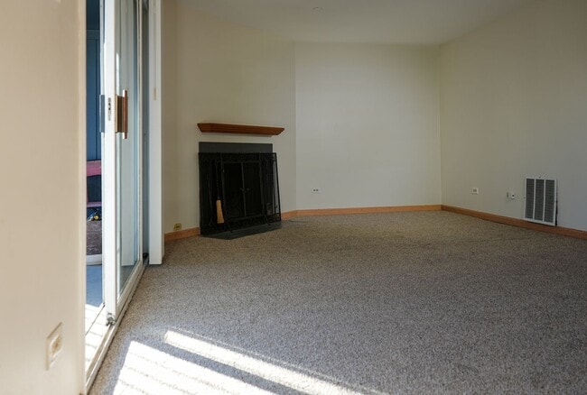 Building Photo - Stunning 2 Bed, 2 Bath Condo Available for Rent
