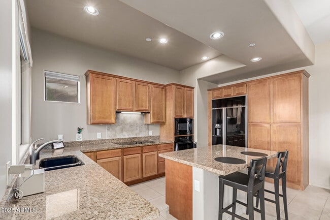 Building Photo - 16340 E Ridgeline Dr