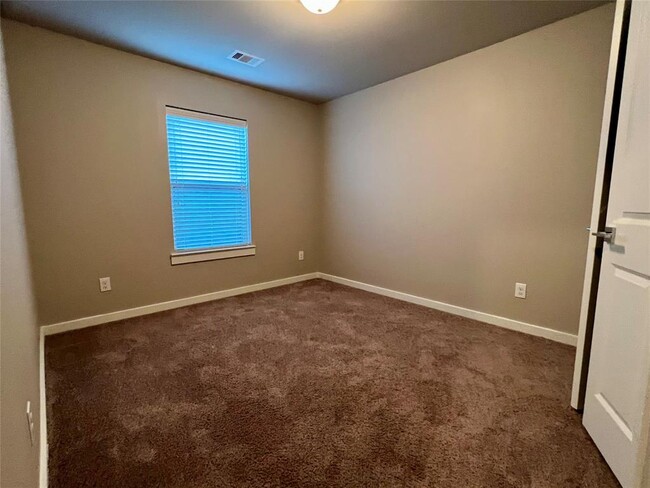 Building Photo - 12347 Breckenwood Mills Dr