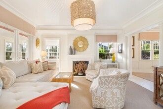 Building Photo - 357 Seabreeze Ave