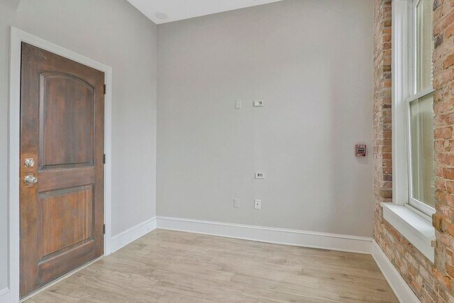 Building Photo - 1227 15th St NW