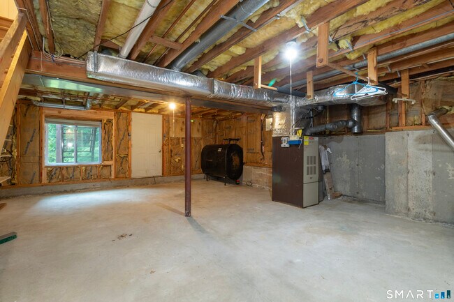 Building Photo - 10 Clancy Rd