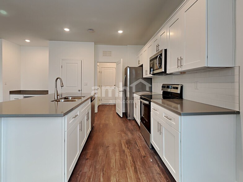 Building Photo - 2671 Stormy Star Ave