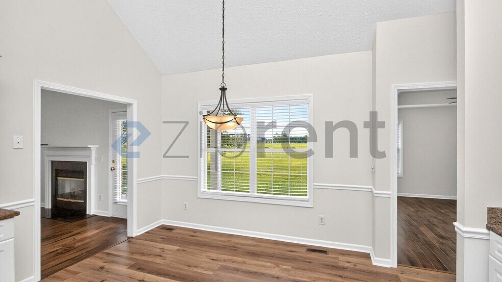 Building Photo - Unit