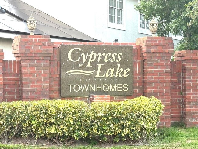 Building Photo - 2158 Cypress Bay Blvd