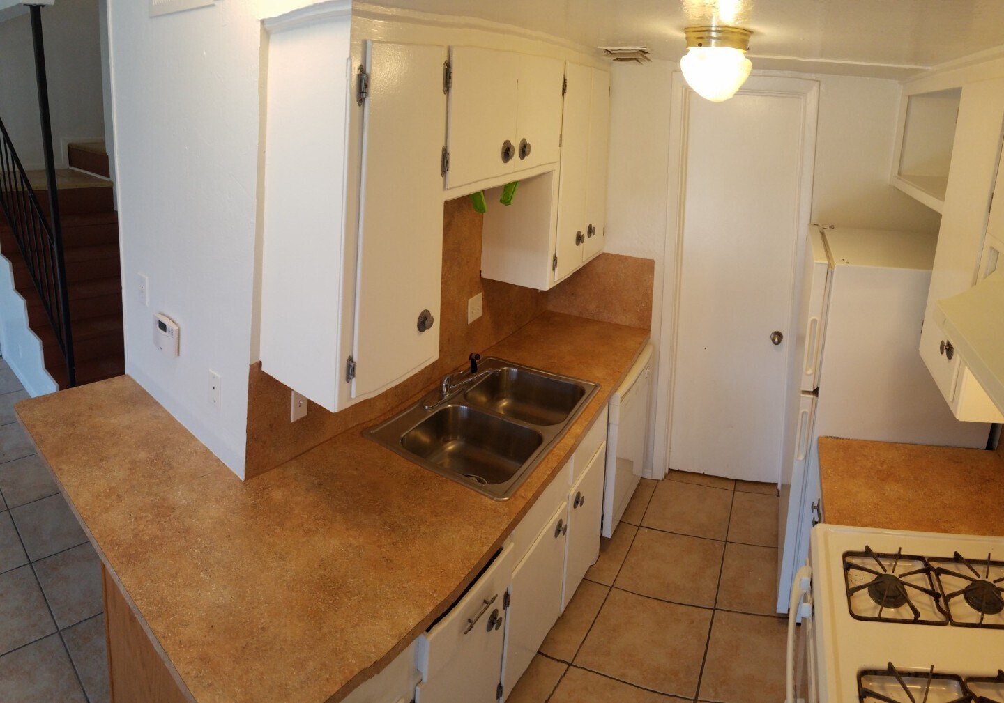 Building Photo - 8616 Putnam Dr