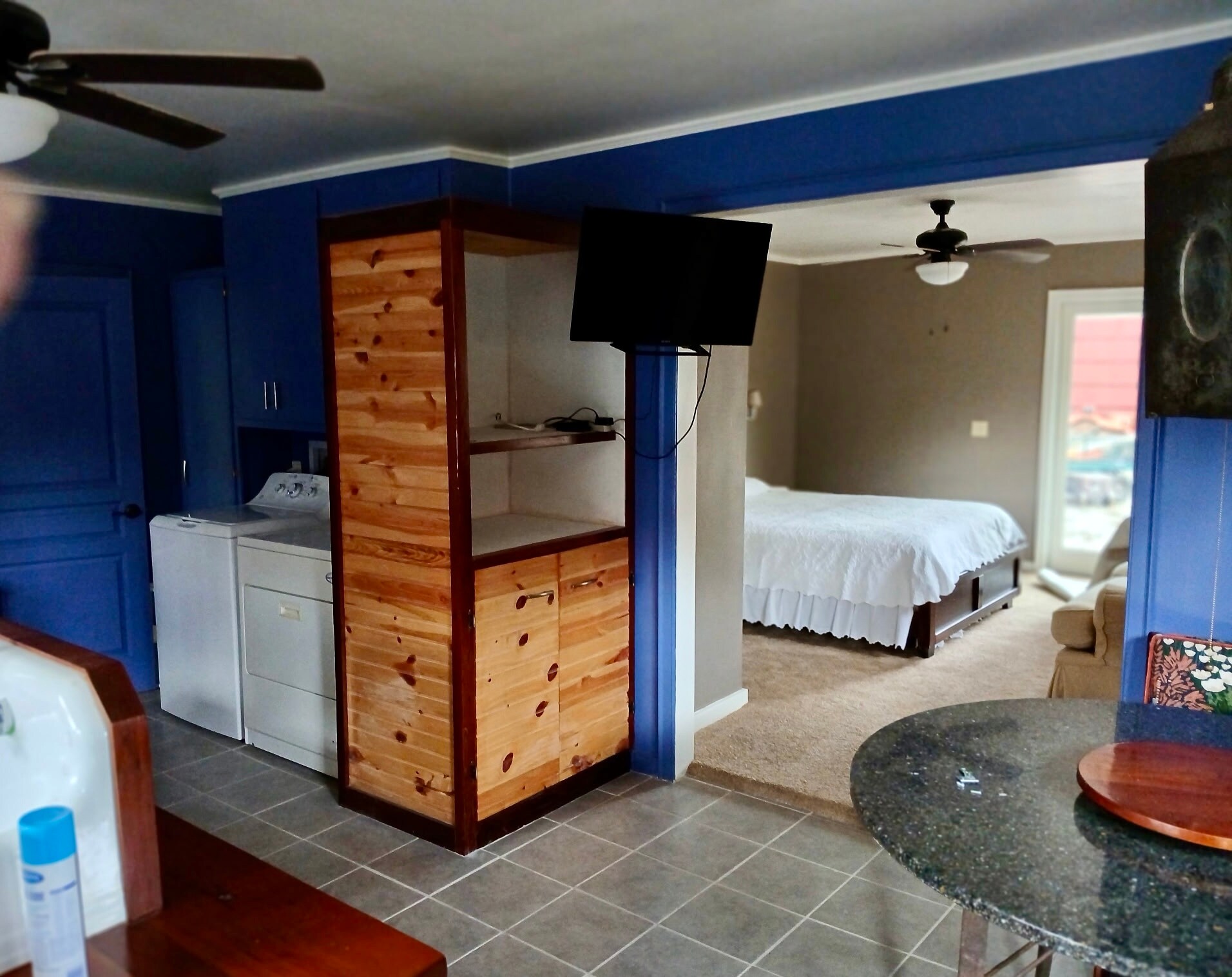 Building Photo - 205 S Lyles Ave