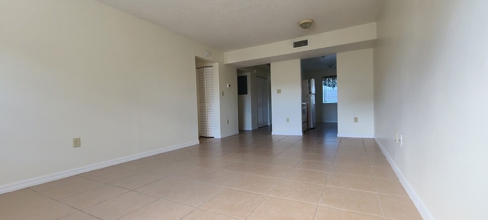 Building Photo - 4485 Barna Ave