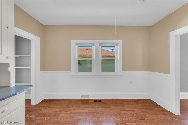 Building Photo - 12520 Carrington Ave
