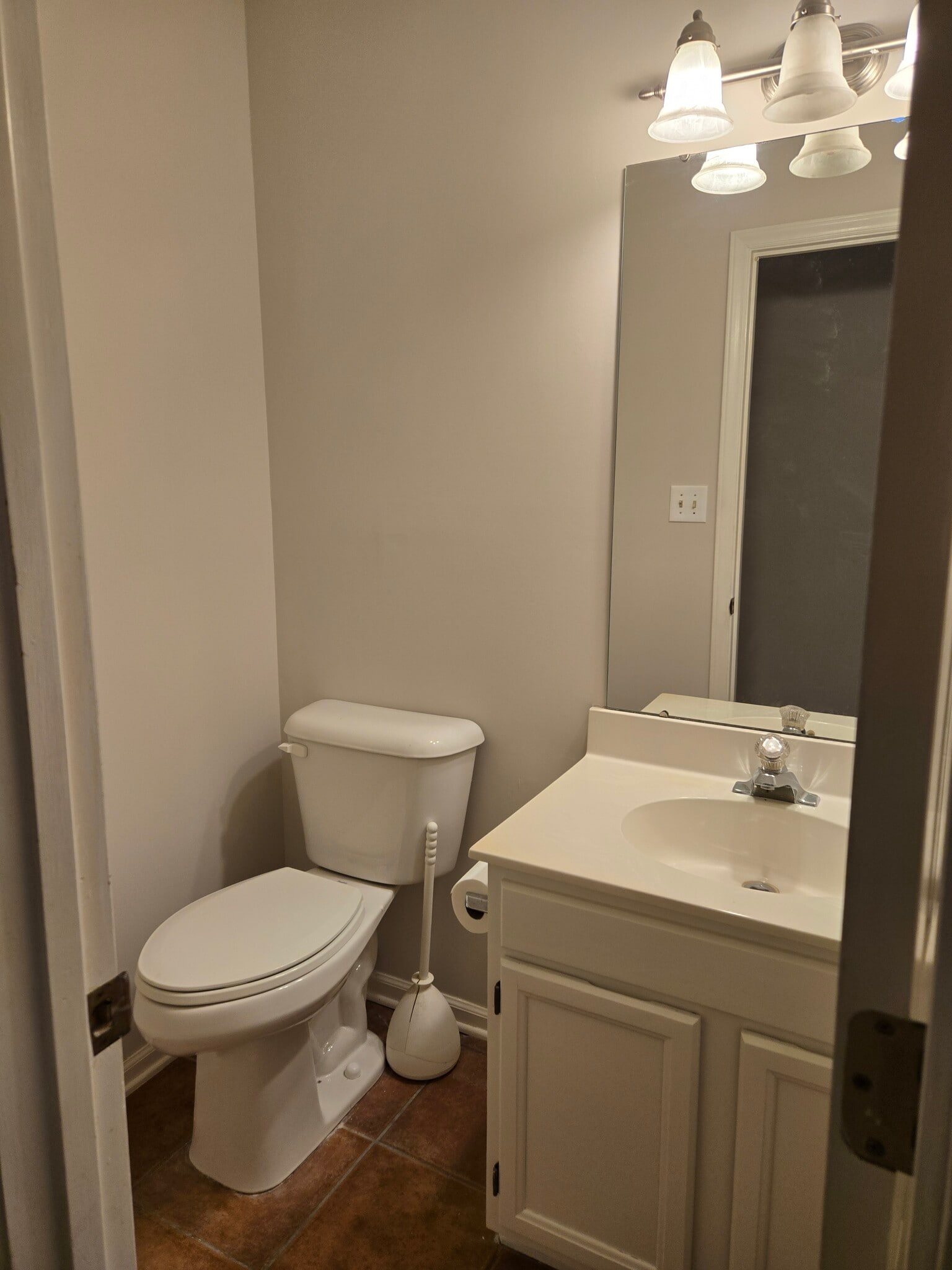 Building Photo - 11015 S Ford Rd